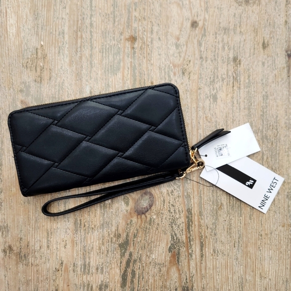 Nine West Clutch Wrist Wallet Black/Gold Womens OS - Picture 2 of 5